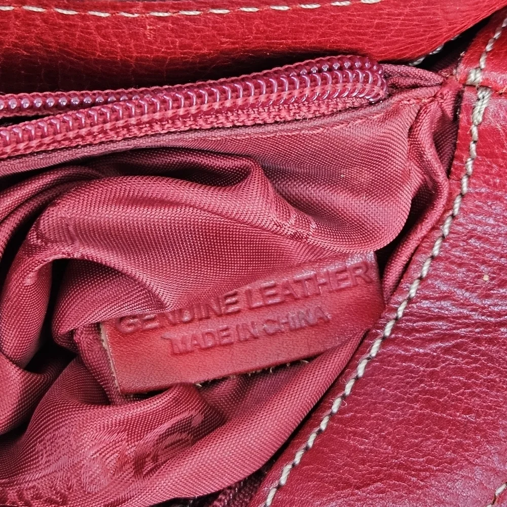 FOSSIL Vintage Oxblood Red Smooth Leather Bucket Shoulder Bag Purse Vintage